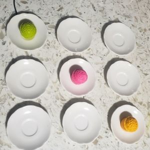 Small plates white color